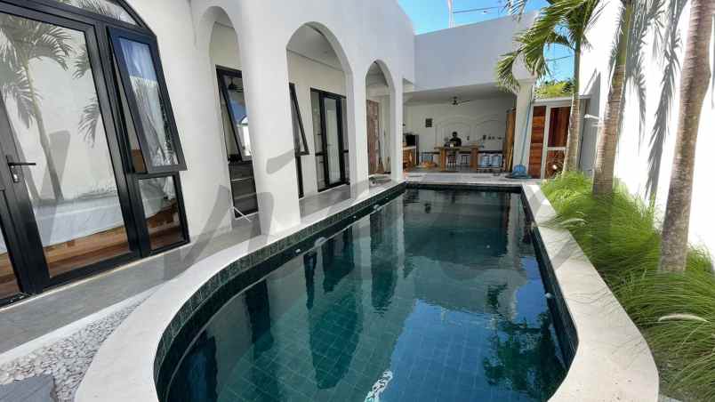 villa jalan yudistira seminyak bali