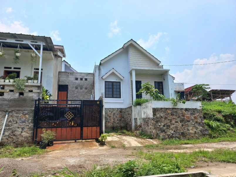 cluster villa di bogor