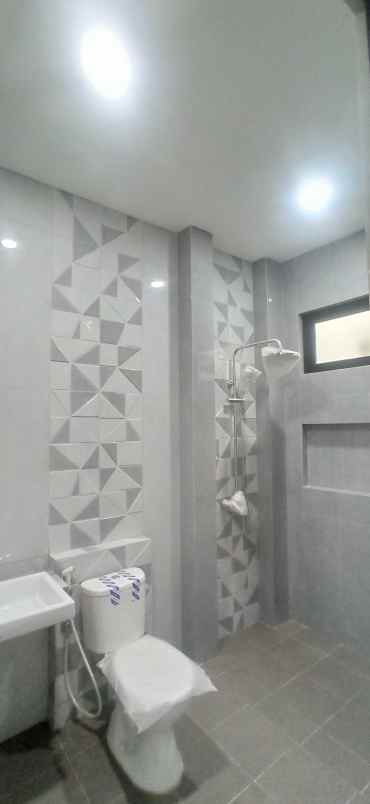 dian istana rumah baru minimalis 2 lantai