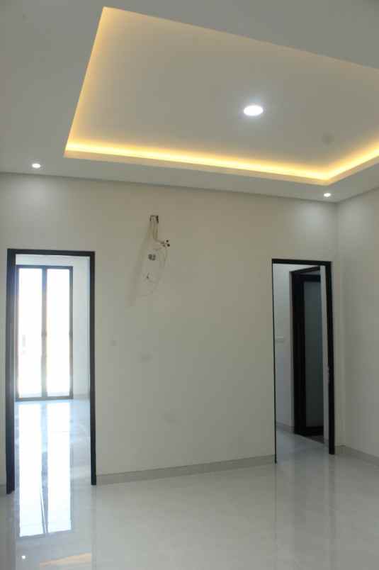 dian istana rumah baru minimalis 2 lantai