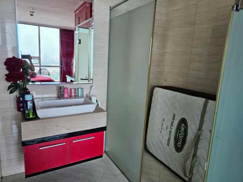 dijual apartemen ancol