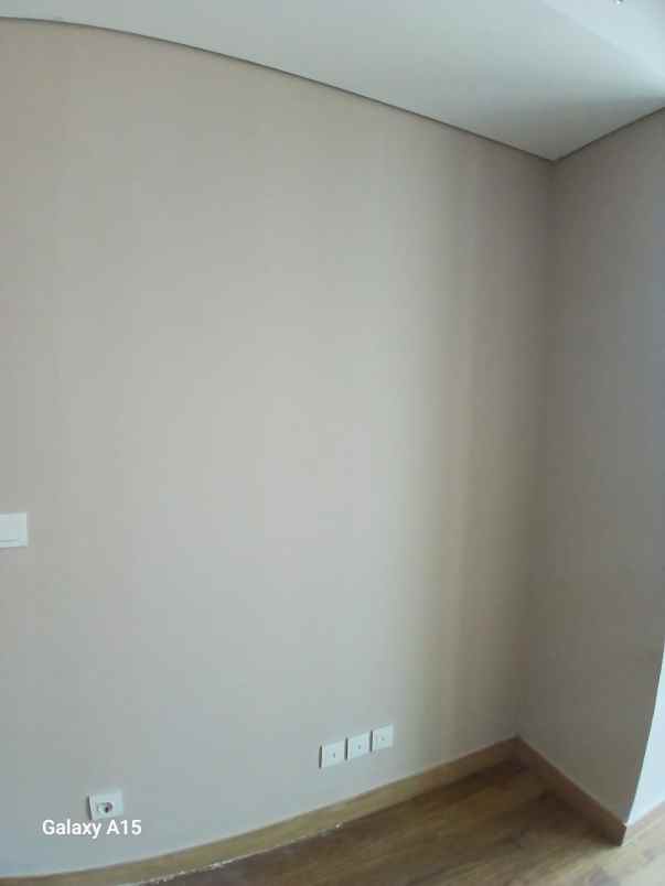dijual apartemen holland village