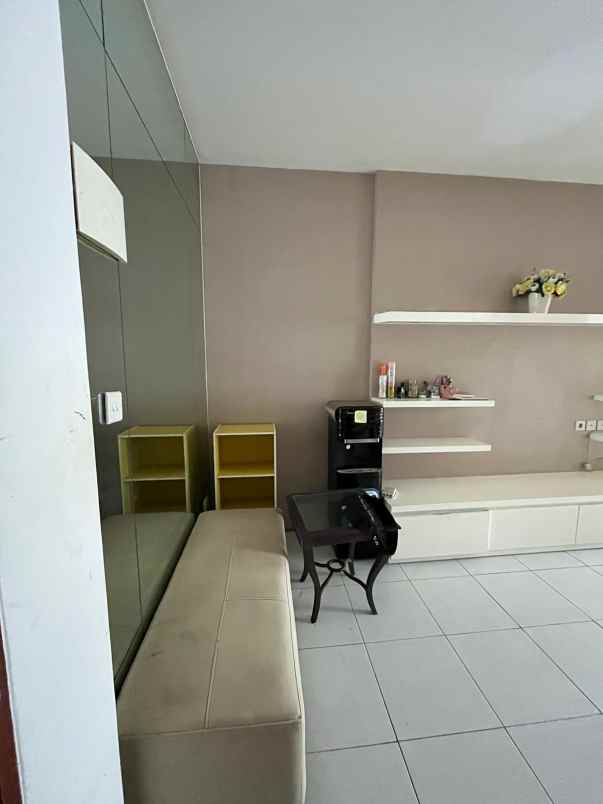 dijual apartemen pakuwon city