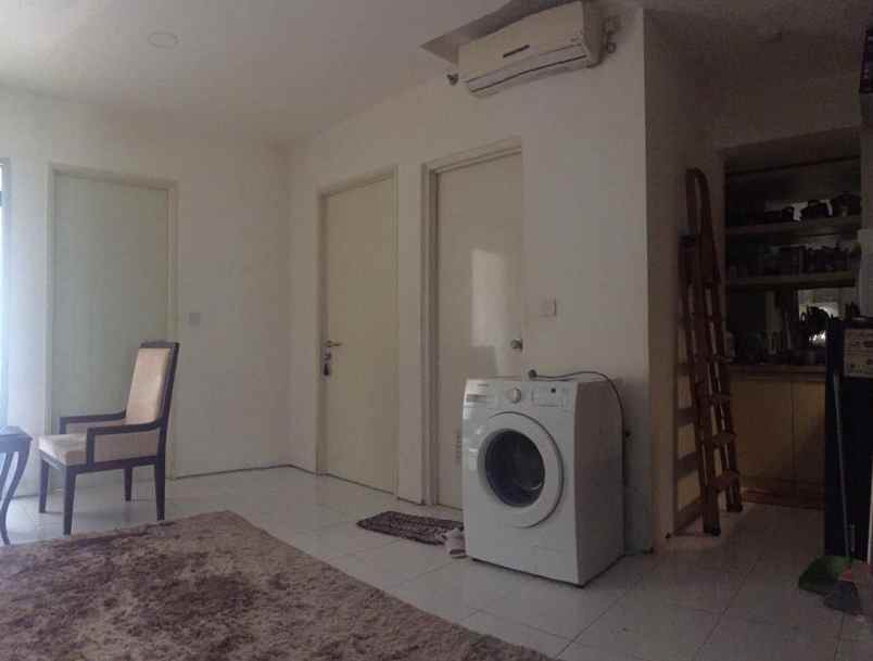 dijual apartemen pakuwon city