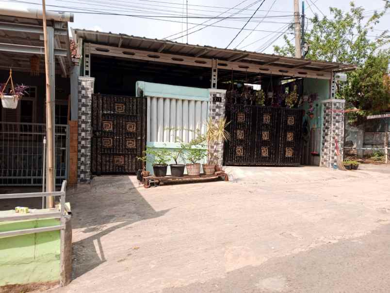 dijual cepat rumah
