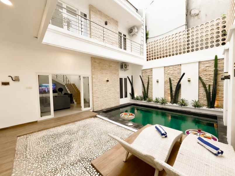 dijual cepat villa nyaman strategis di canggu bali