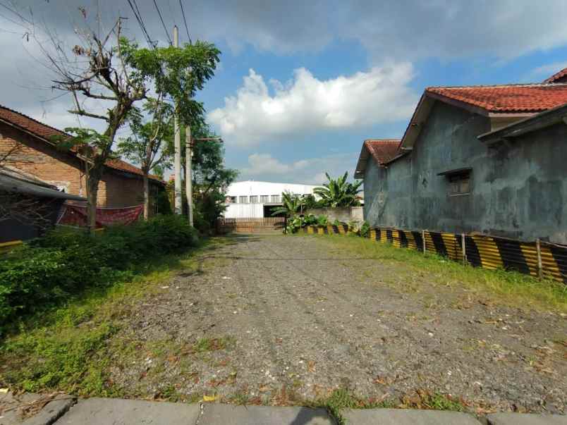 dijual gudang di jember