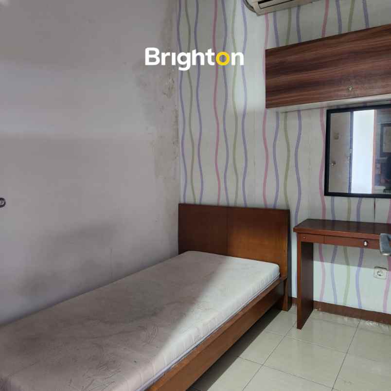 dijual kost 20 kamar ac bonus 2 kios di kedoya jakbar