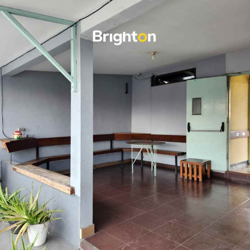 dijual kost 20 kamar ac bonus 2 kios di kedoya jakbar