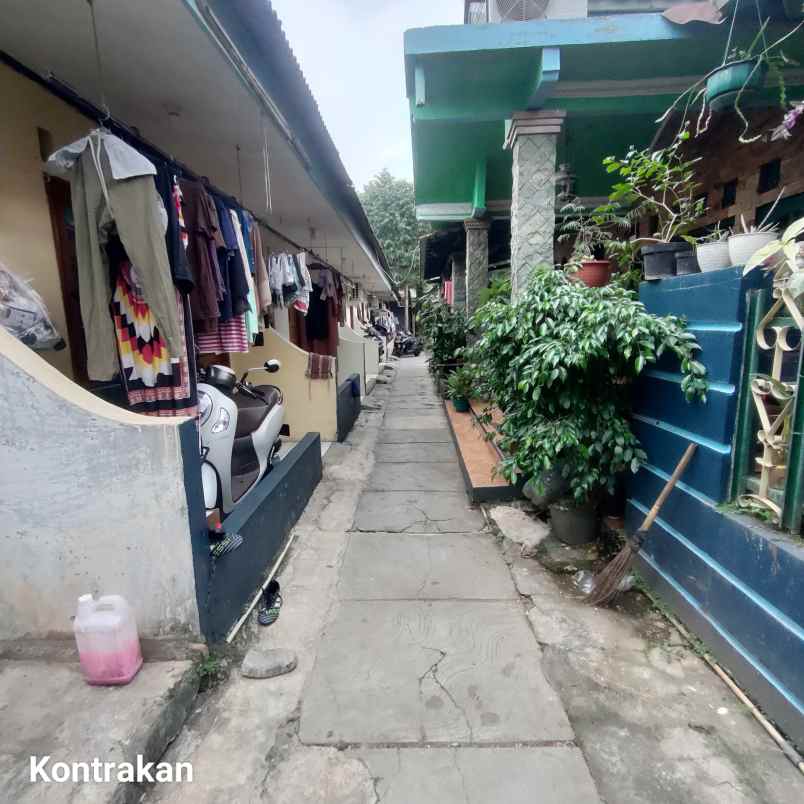 dijual kost cirendeu