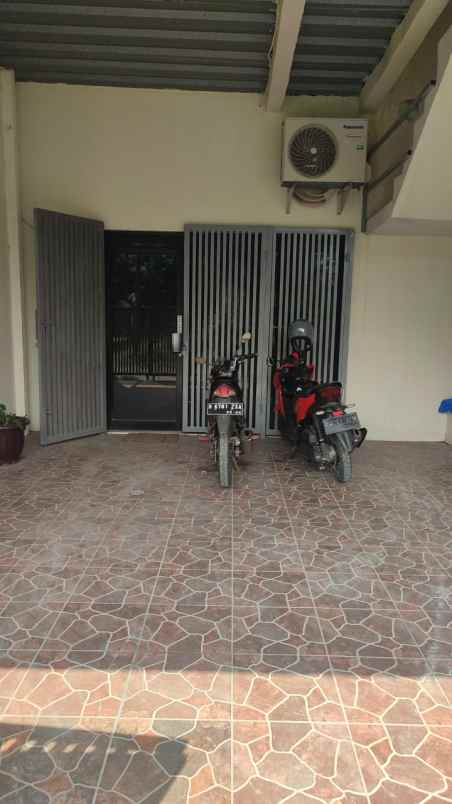 dijual kost jalan margonda raya