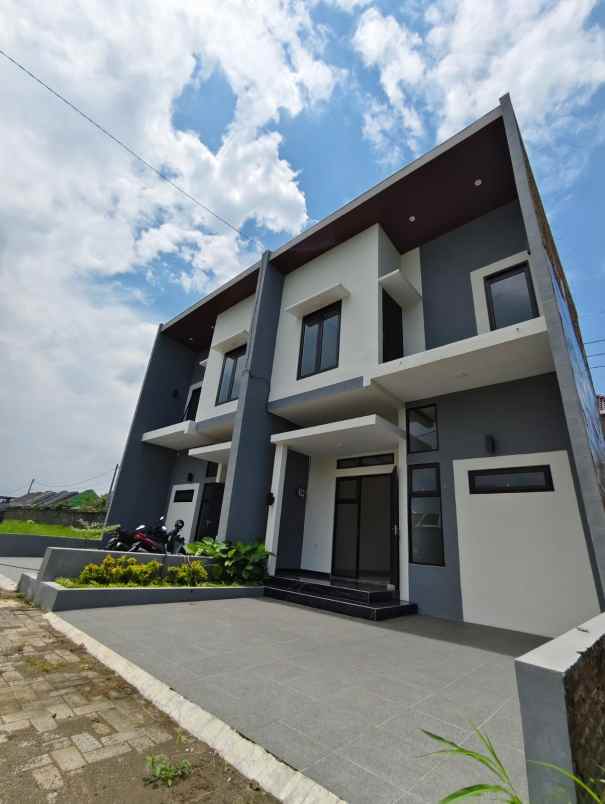 dijual kost pelabuhan ketapang sukun