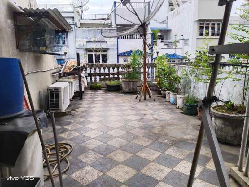 dijual ruko 4 5 tingkat jalan bogor