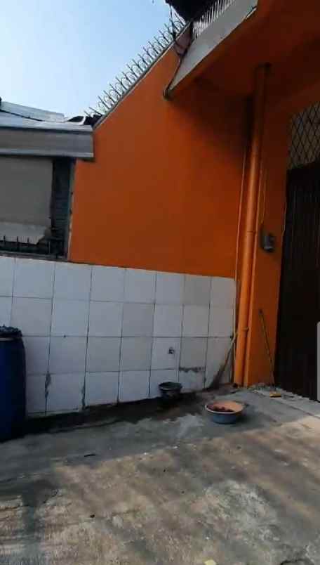 dijual ruko gudang kantor jalan raya raden fatah