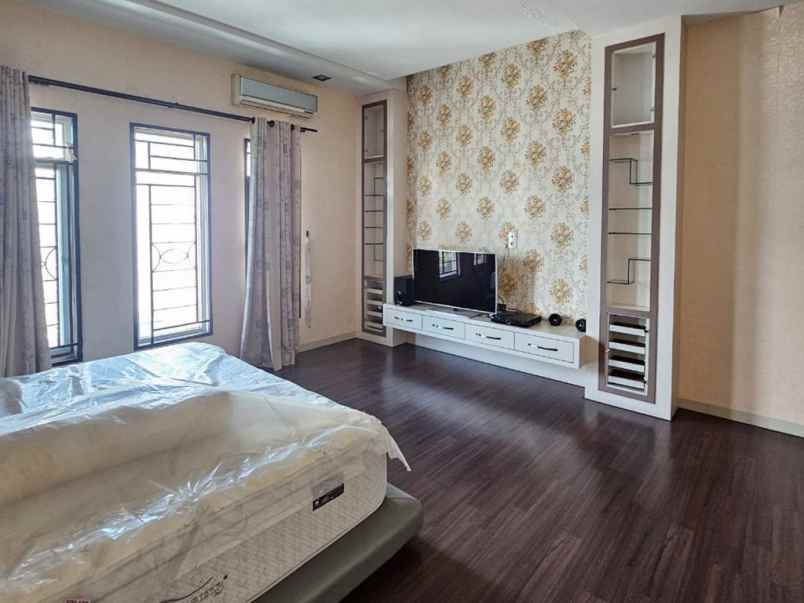 dijual ruko gudang kantor komplek cemara asri jalan