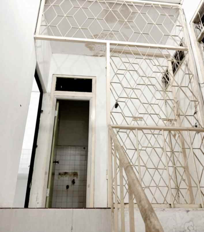 dijual ruko second siap huni dijalan raya kenjeran