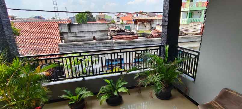 dijual rumah 2 lantai lokasi cibubur jakarta timur