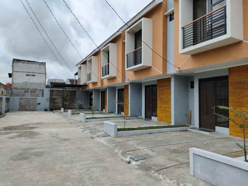 dijual rumah 2 lantai siap huni 2jt all in di bekasi