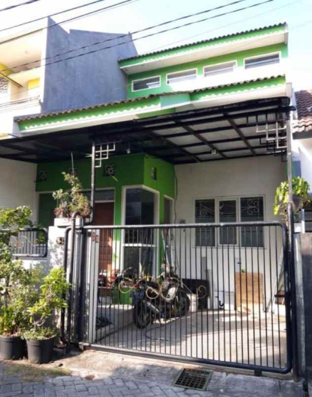 dijual rumah 2 lantai siap huni jambangan surabaya