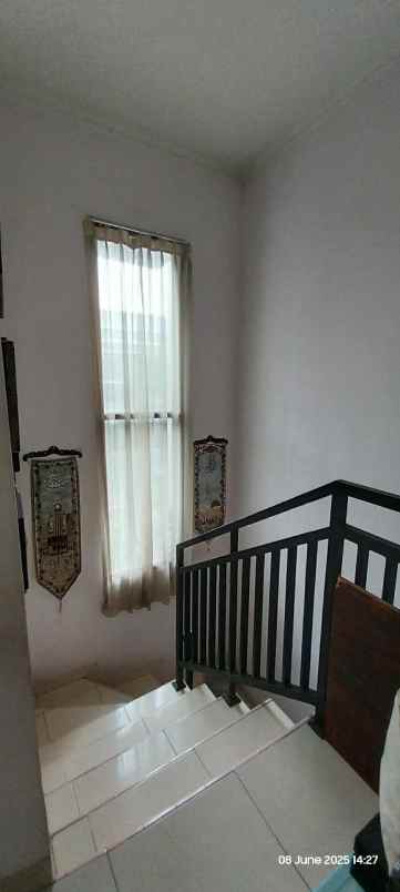 dijual rumah 2lt strategis di bintaro permai