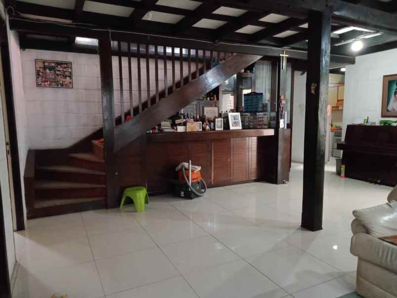 dijual rumah ancol timur ciateul