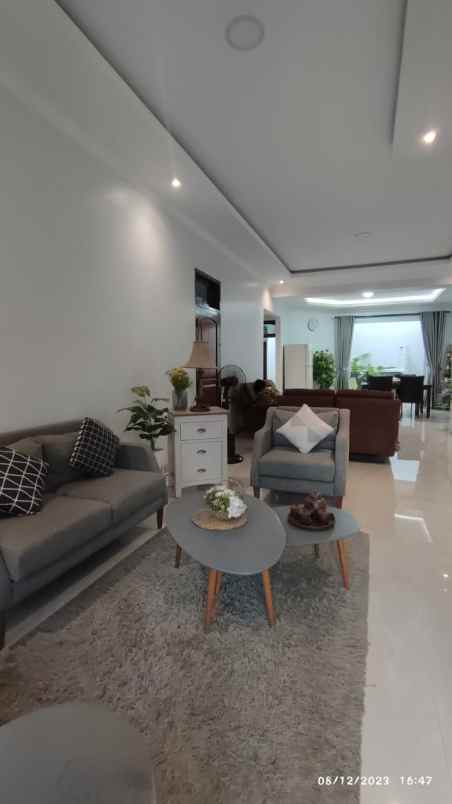 dijual rumah arcamanik