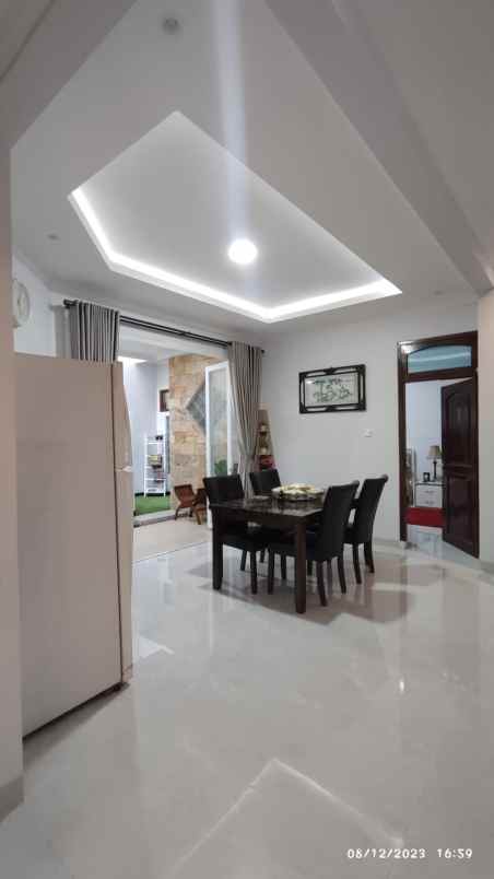 dijual rumah arcamanik