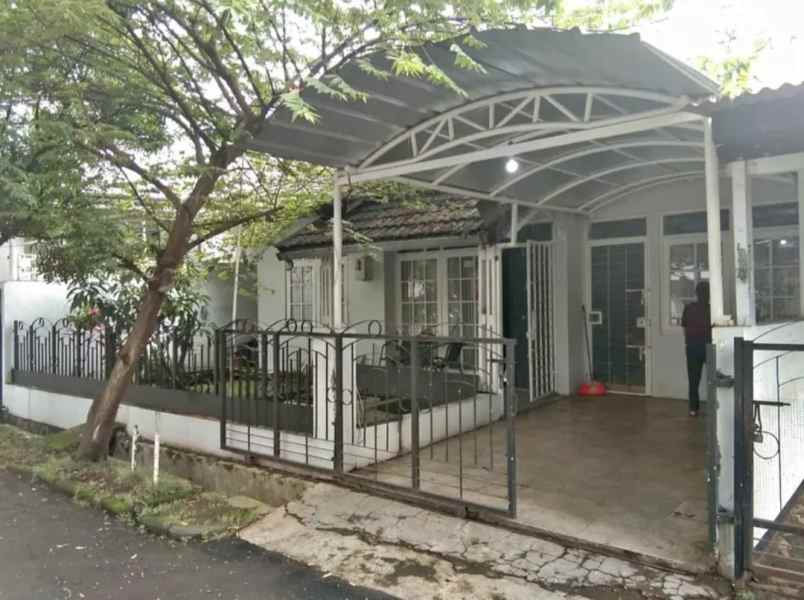 dijual rumah arcamanik endah