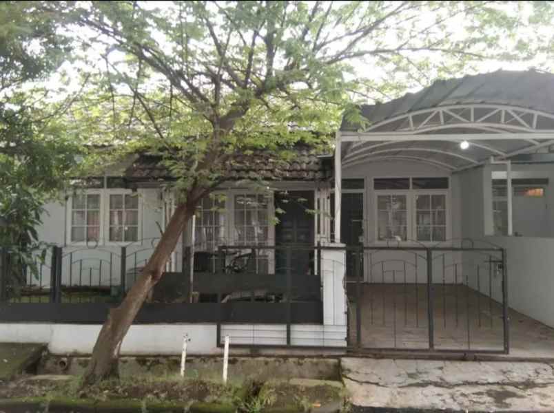 dijual rumah arcamanik endah