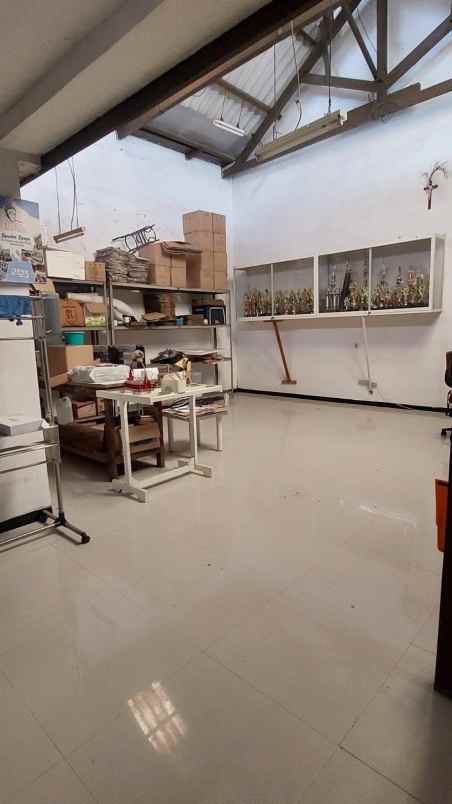 dijual rumah babatan pantai