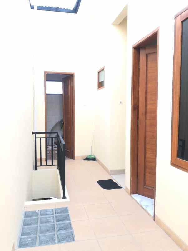 dijual rumah balai pustaka