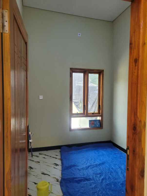 dijual rumah balas klumprik wiyung