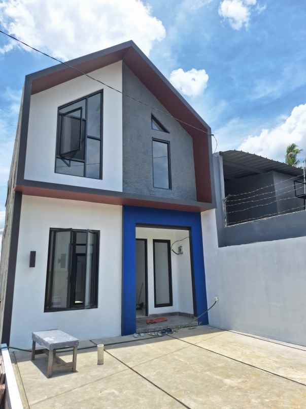 dijual rumah bambu apus raya pamulang