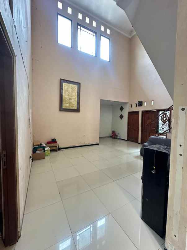 dijual rumah banyumani