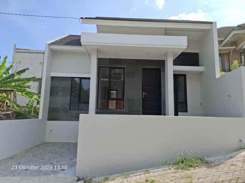 dijual rumah banyumanik