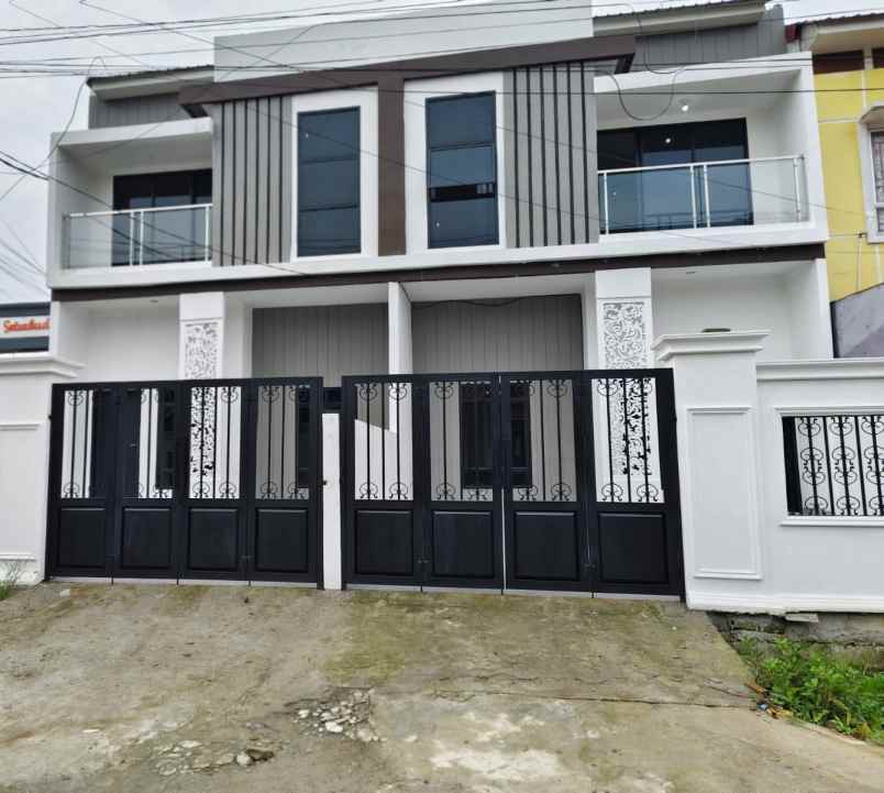 dijual rumah baru 2 lantai di daerah setia budi medan