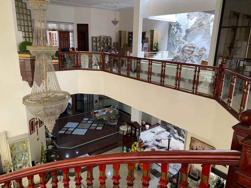 dijual rumah basuki rahmat