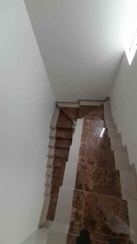 dijual rumah batu indah batununggal bandung