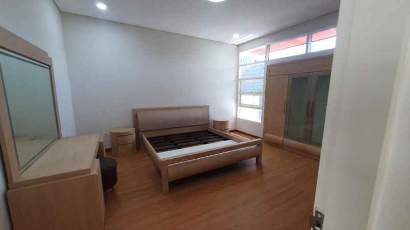 dijual rumah batununggal permai