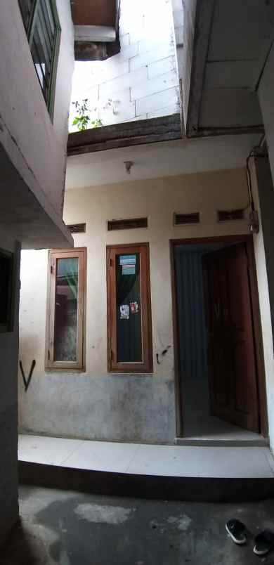 dijual rumah belakang baltos