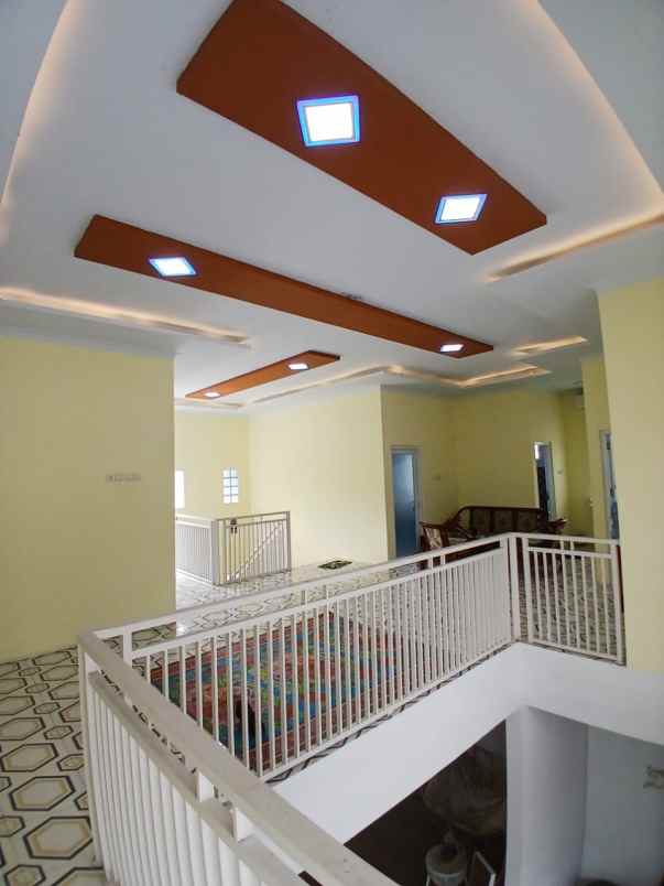 dijual rumah bisnis salon aktif maja majalengka