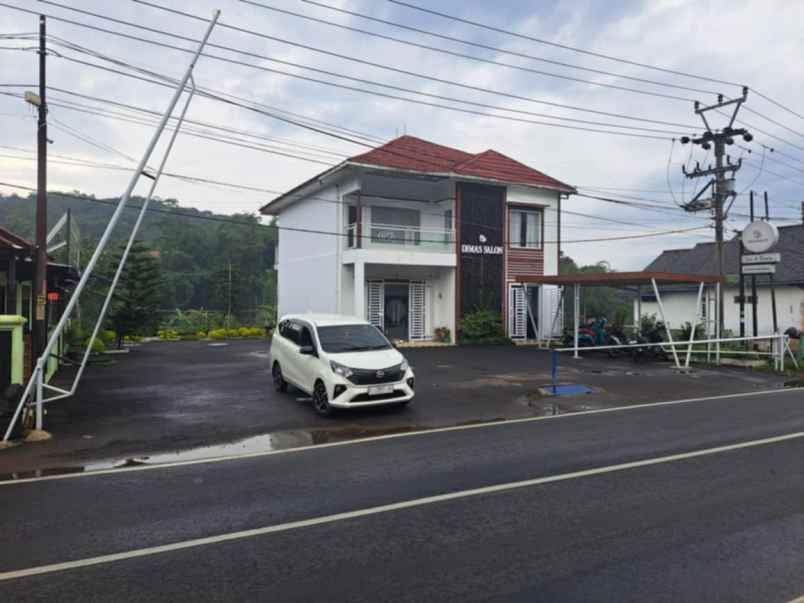 dijual rumah bisnis salon aktif maja majalengka