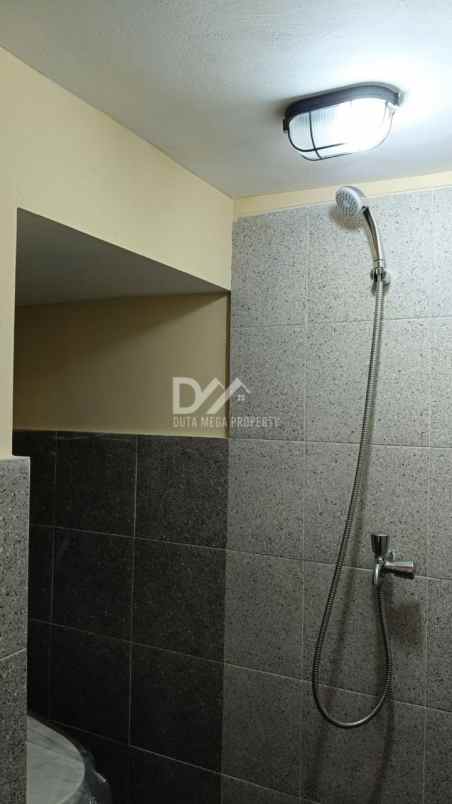 dijual rumah boulevard yayasan sayap ibu