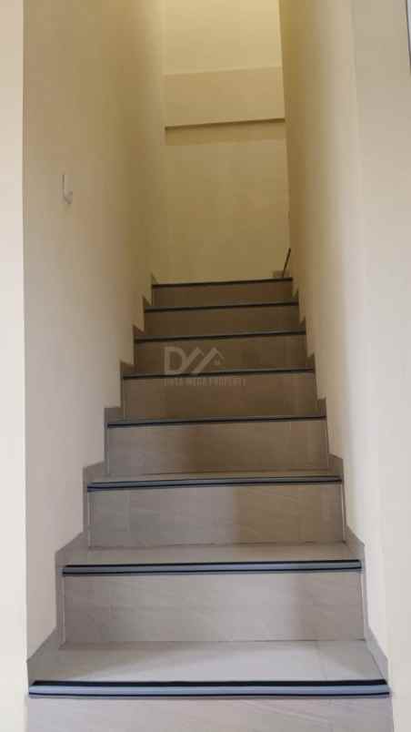 dijual rumah boulevard yayasan sayap ibu