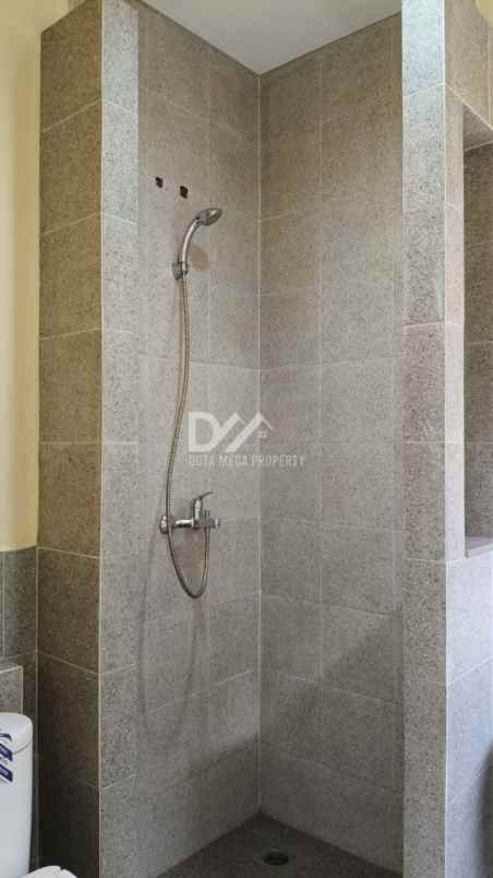 dijual rumah boulevard yayasan sayap ibu