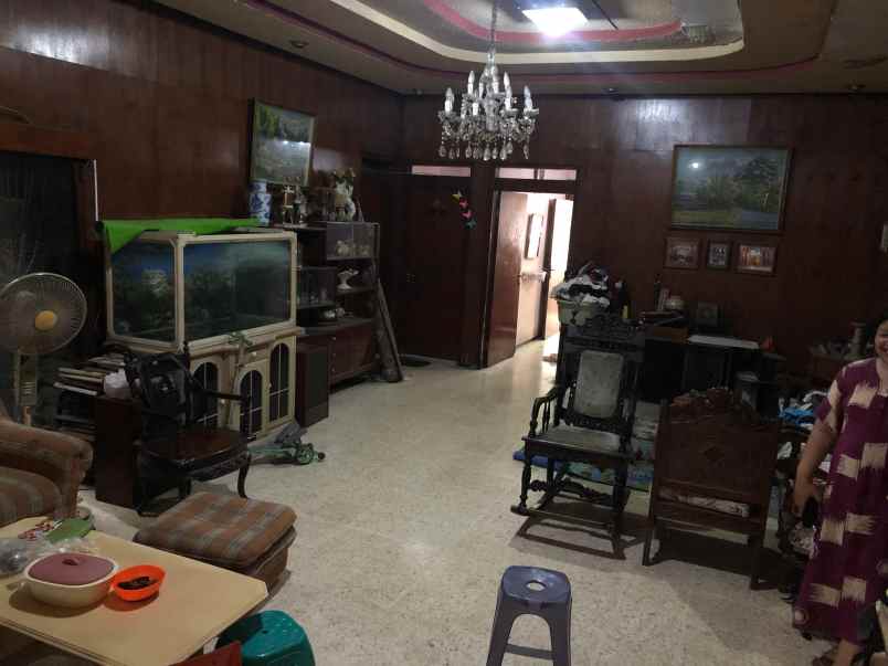 dijual rumah bratang binangun