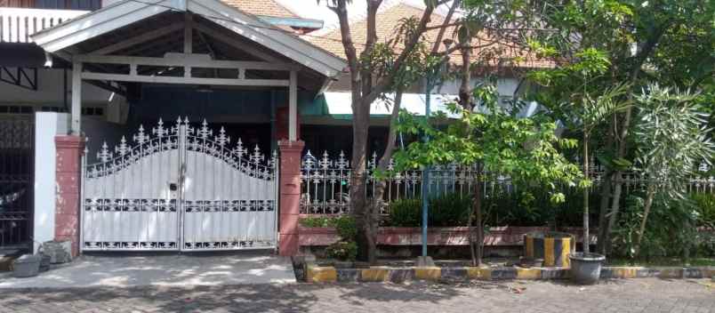 dijual rumah bratang binangun