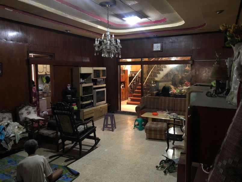 dijual rumah bratang binangun