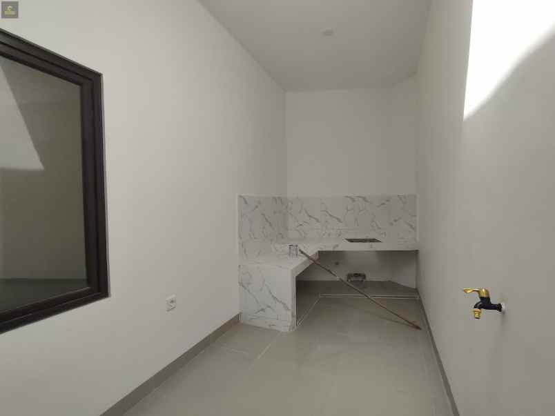 dijual rumah buaran serpong tangerang