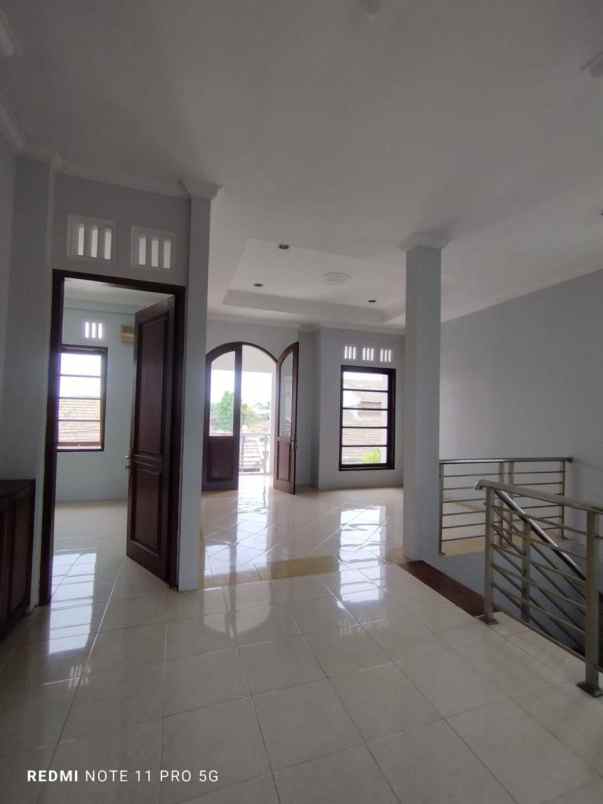 dijual rumah buki